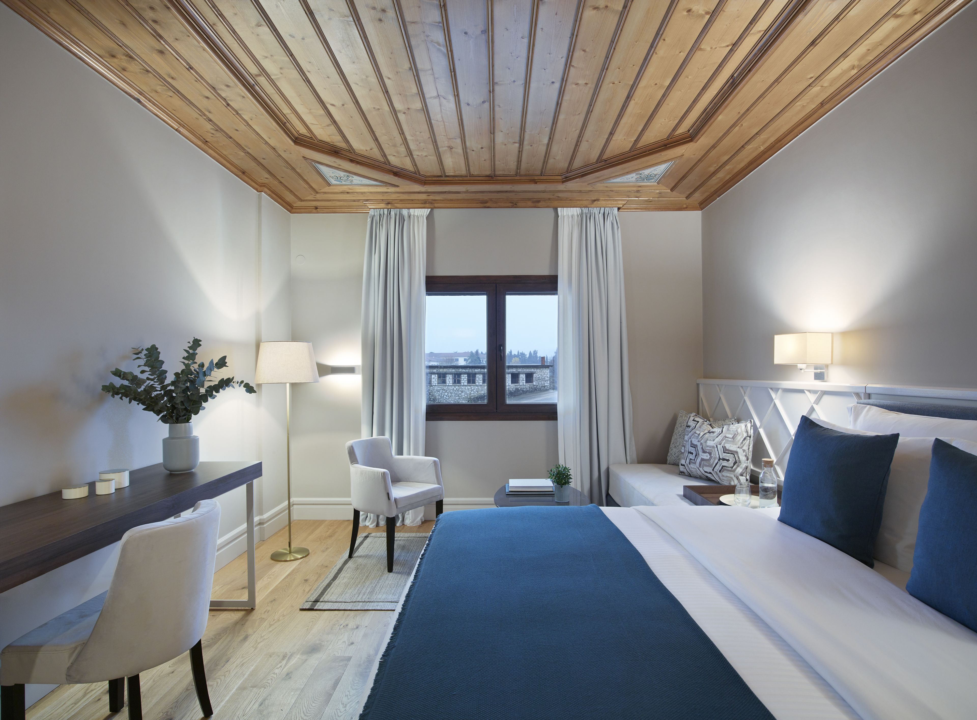 The Lake Hotel 5*