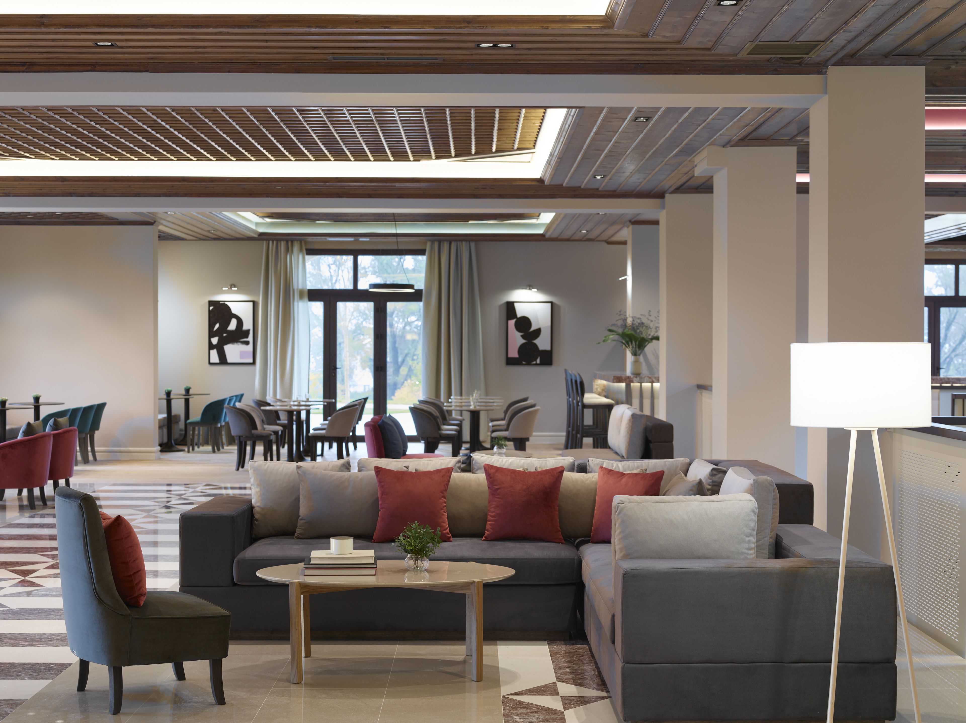 The Lake Hotel 5*