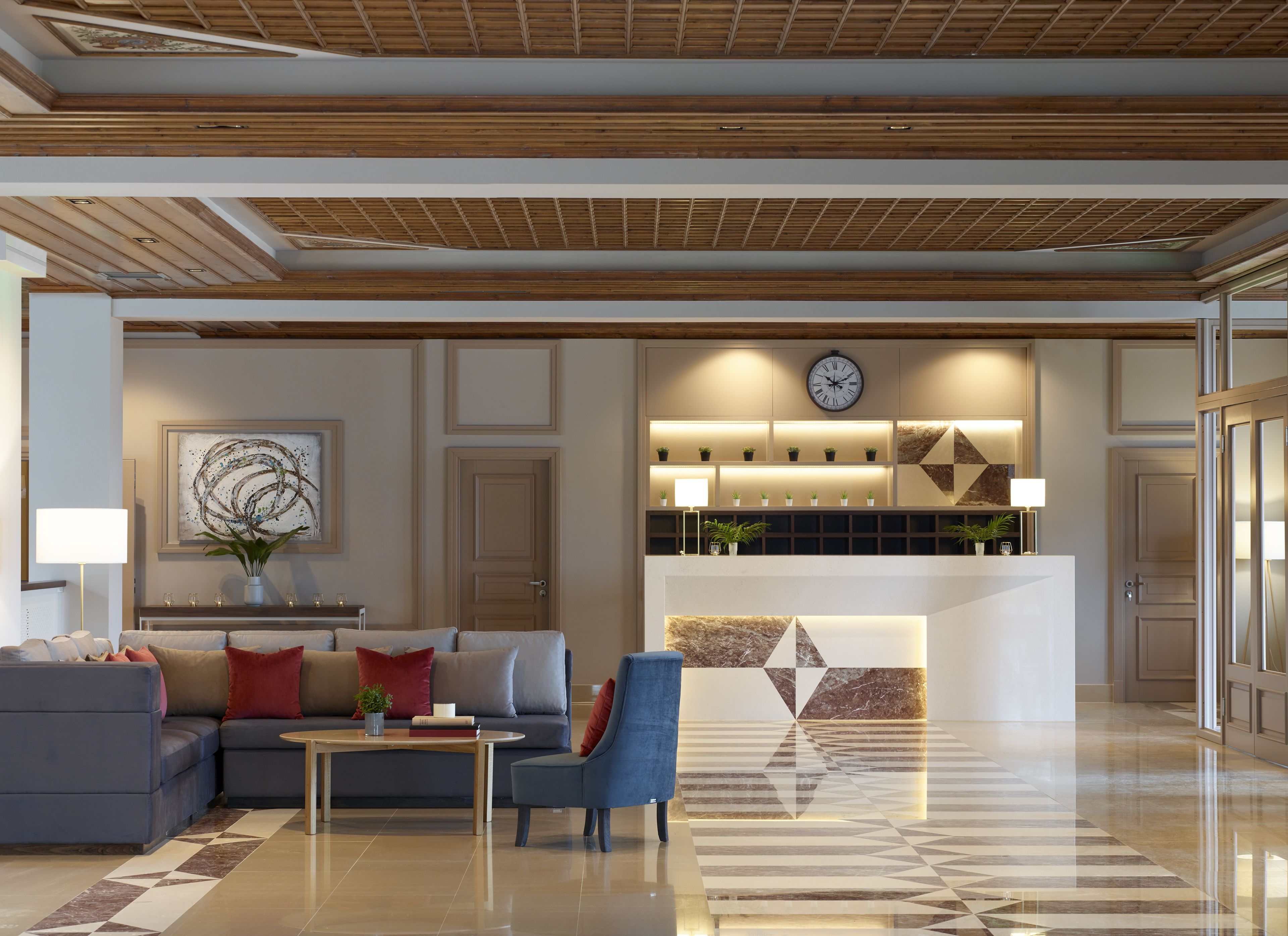 The Lake Hotel 5*