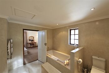 Knysna Hollow Country Estate 4*