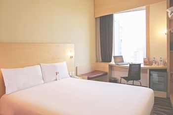 ibis Sharq Kuwait 3*