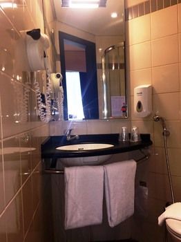 ibis Sharq Kuwait 3*