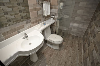 Cs Premier Hotel 4*