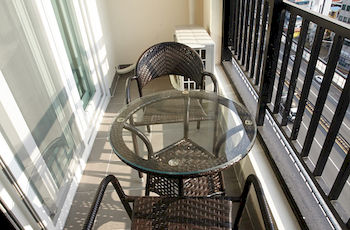 Cs Premier Hotel 4*
