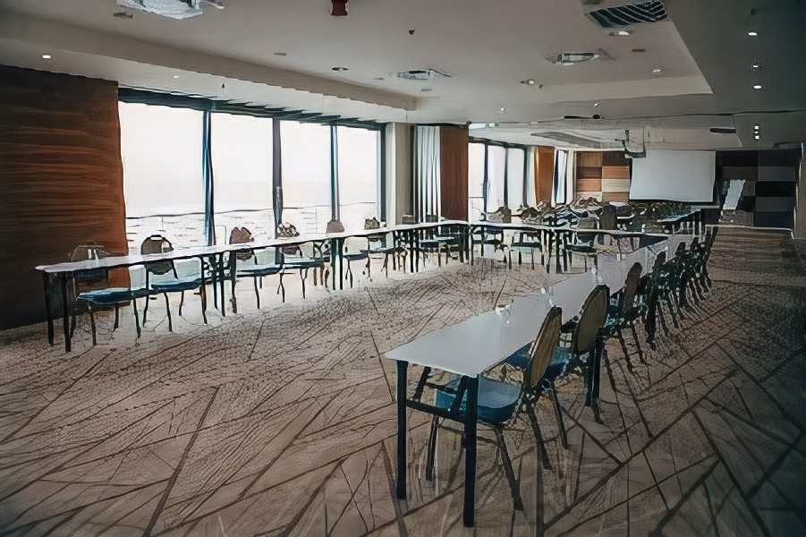 Blaauwberg Beach Hotel 4*