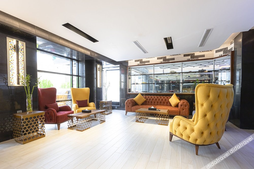 Platinum Hotel 1*