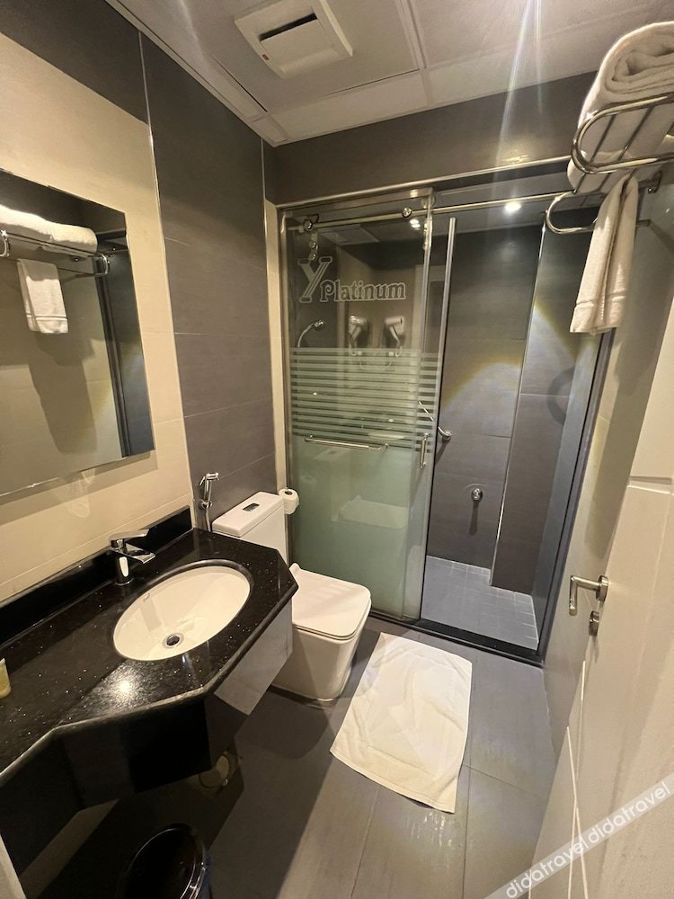Platinum Hotel 1*