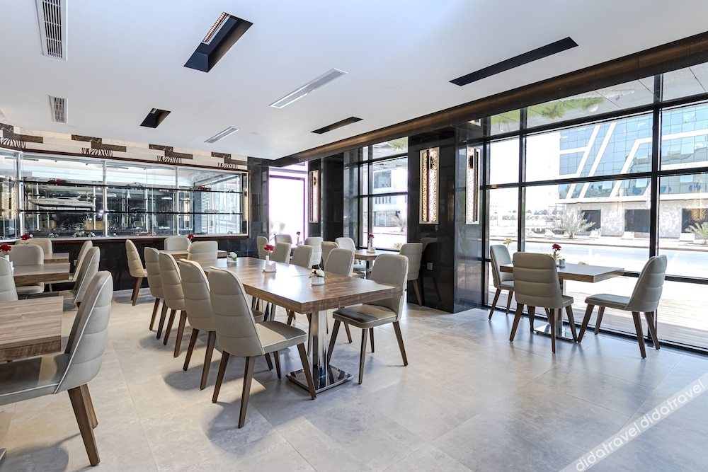 Platinum Hotel 1*