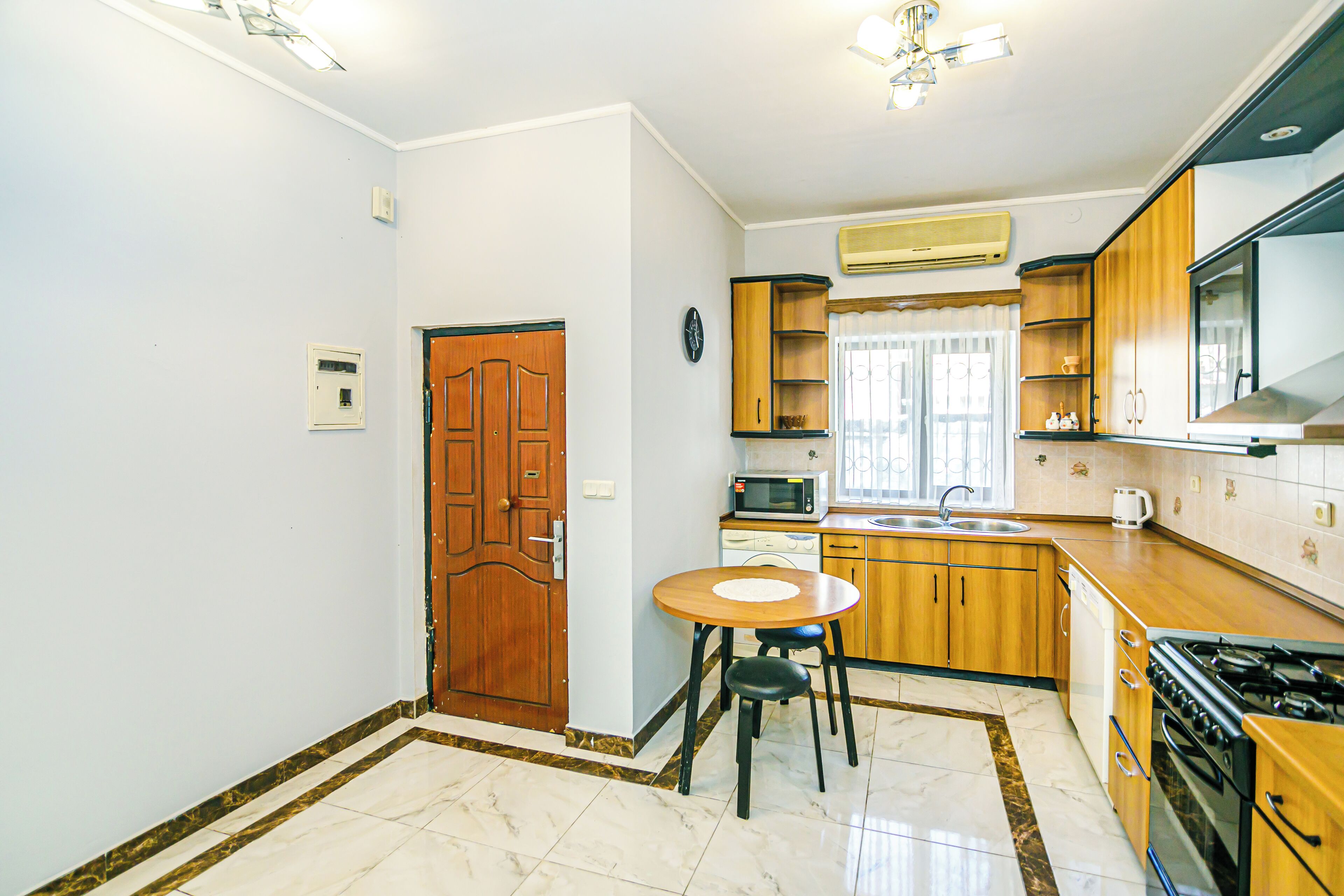 Azneft Garden Apartment 0*