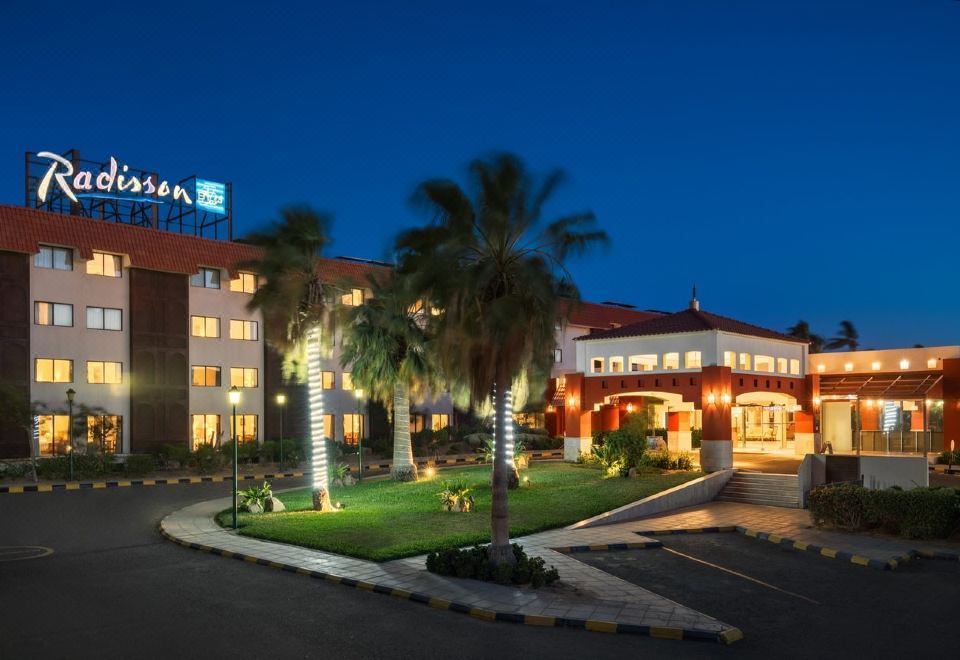 Radisson Blu Hotel Yanbu 3*