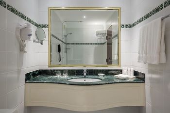 Radisson Blu Hotel Yanbu 3*