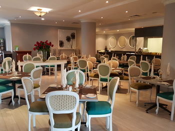 Holiday Inn Johannesburg Airport by IHG 4*