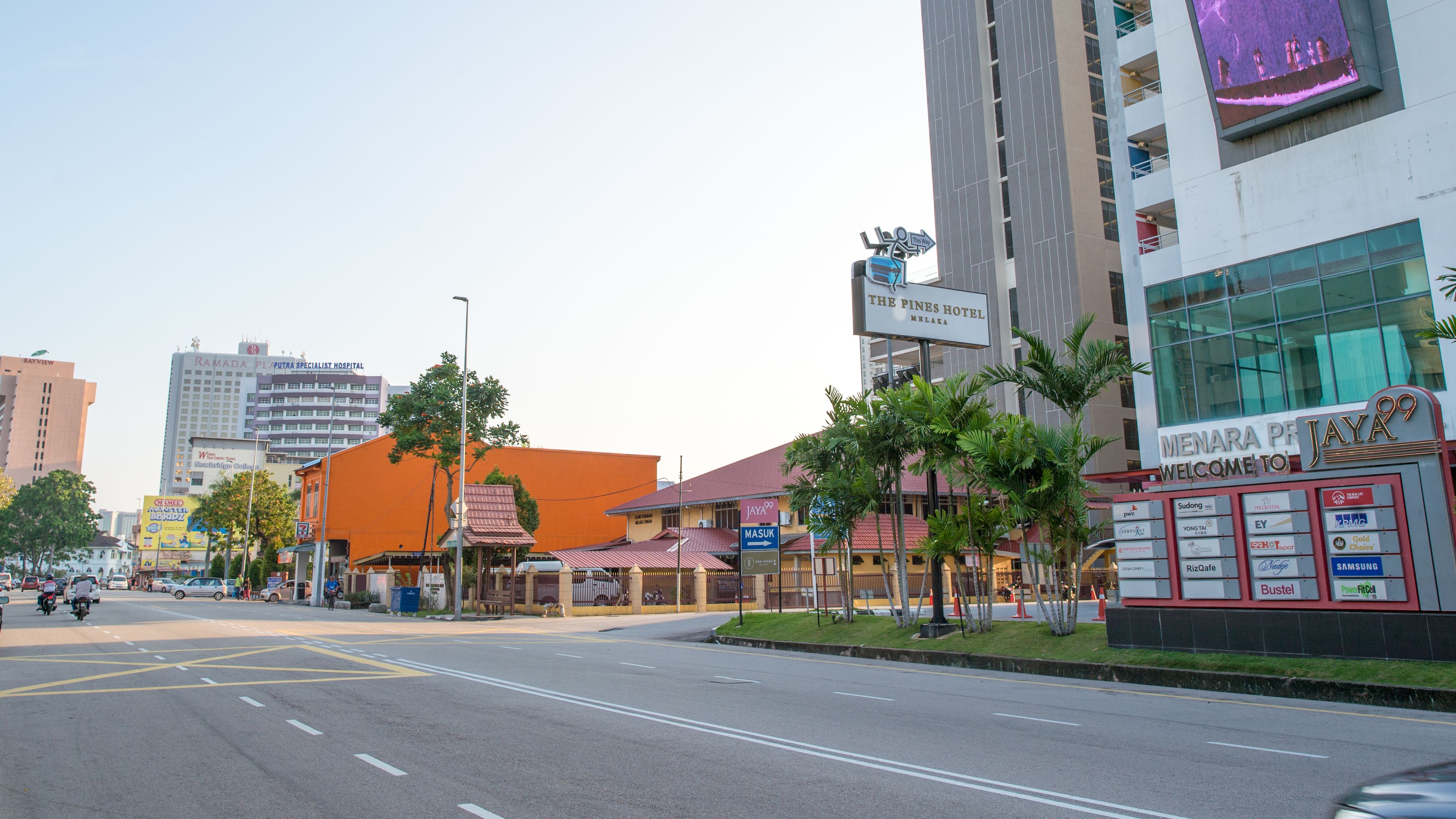 The Pines Melaka 4*