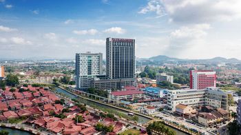 The Pines Melaka 4*