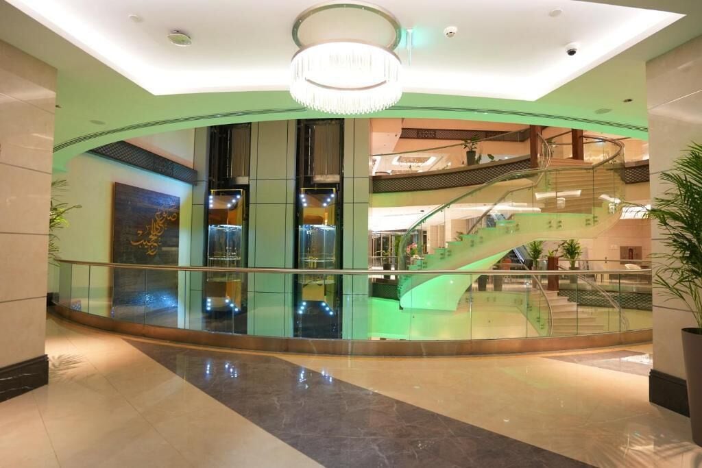 Peninsula Worth Hotel 0*