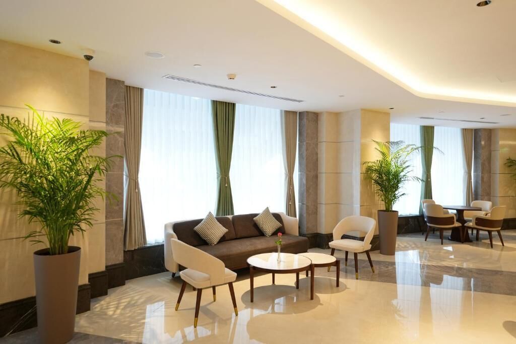 Peninsula Worth Hotel 0*