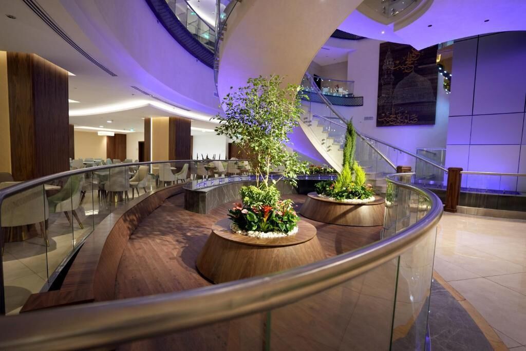 Peninsula Worth Hotel 0*