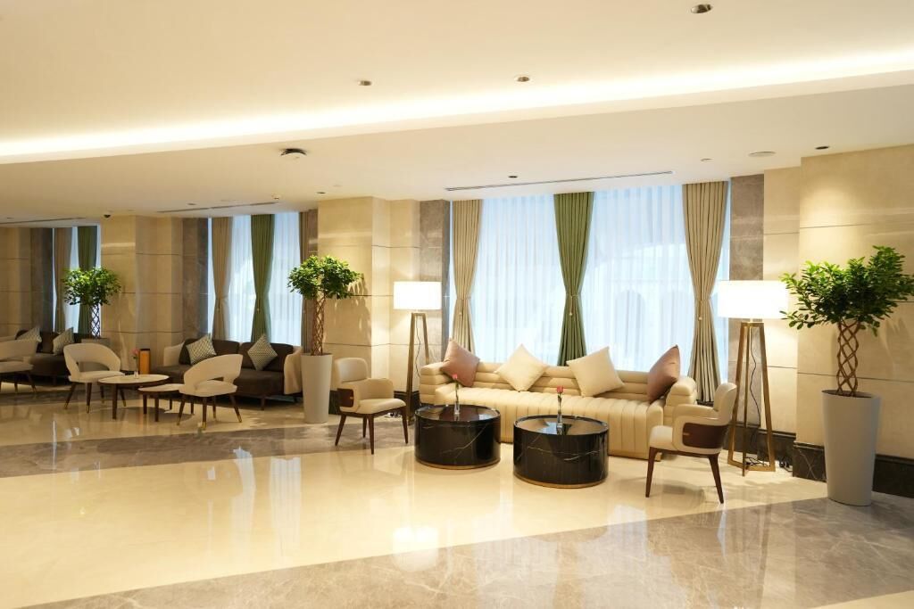 Peninsula Worth Hotel 0*