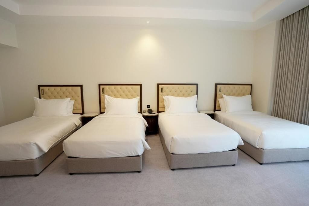 Peninsula Worth Hotel 0*