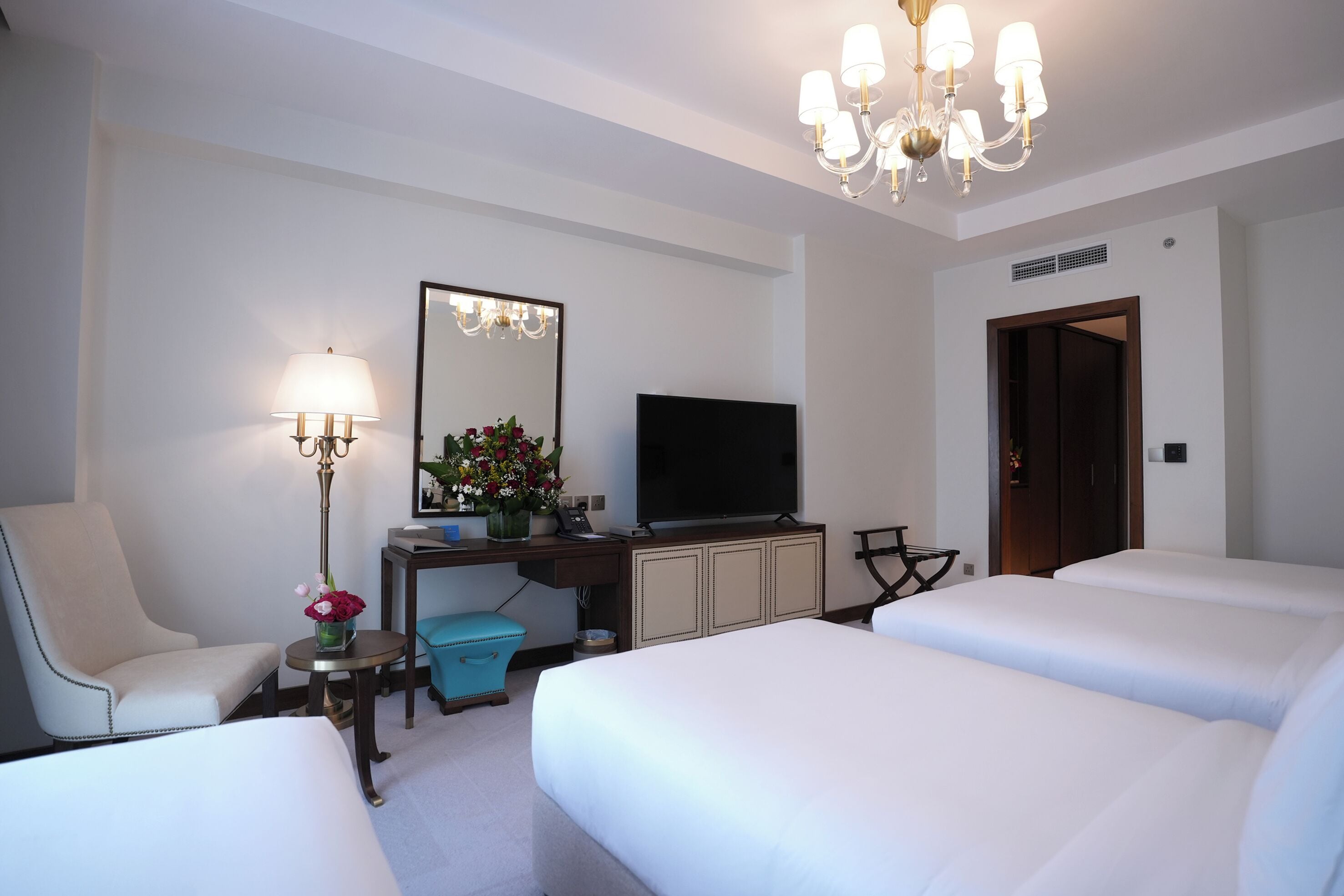 Peninsula Worth Hotel 0*