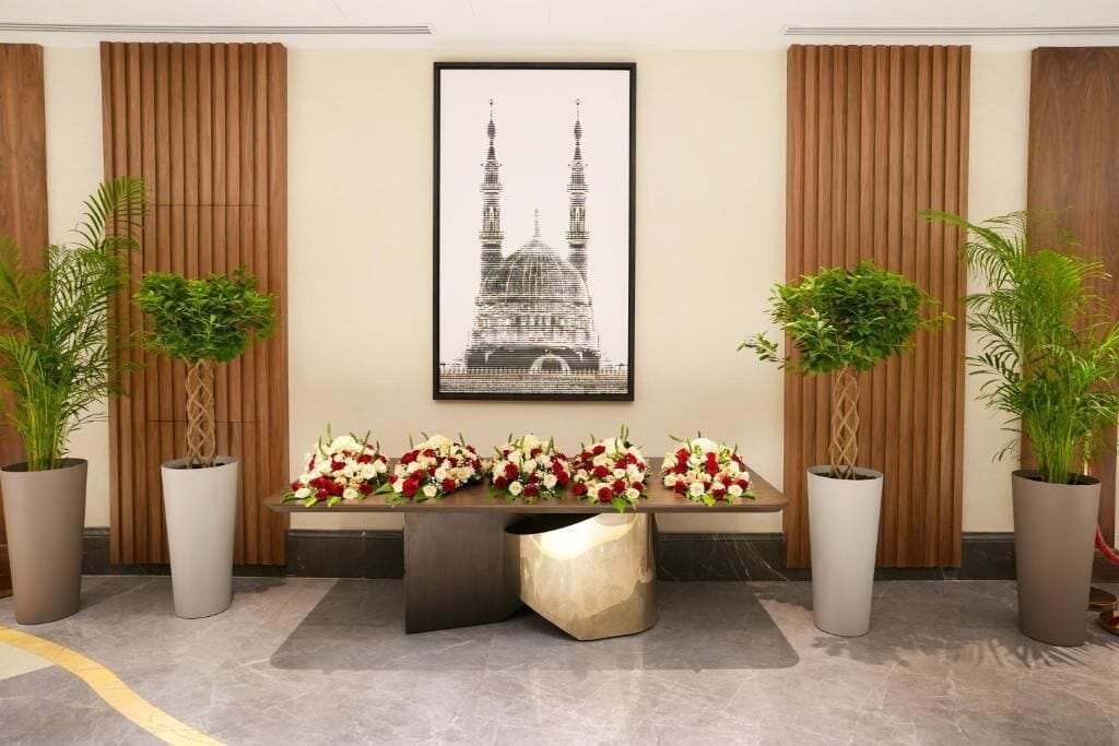 Peninsula Worth Hotel 0*