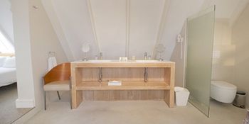 Harbour House Hotel 5*