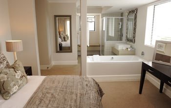 Harbour House Hotel 5*