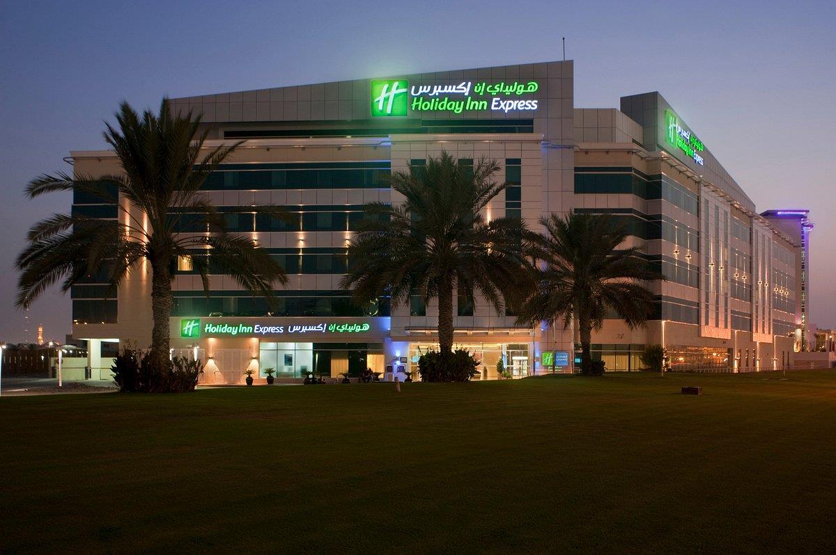Holiday Inn Express Dubai Airport 3*