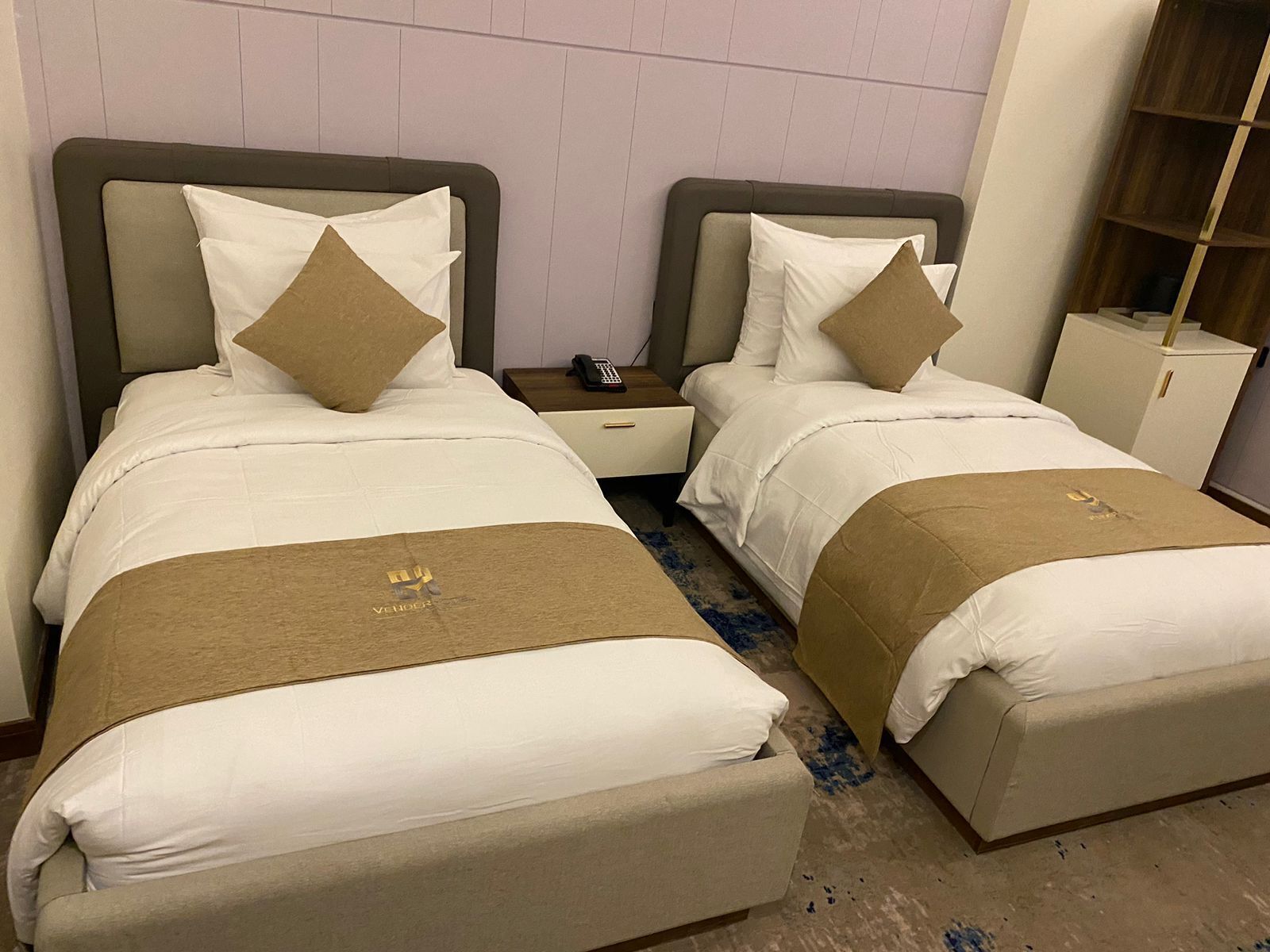 Fender Hotel 0*