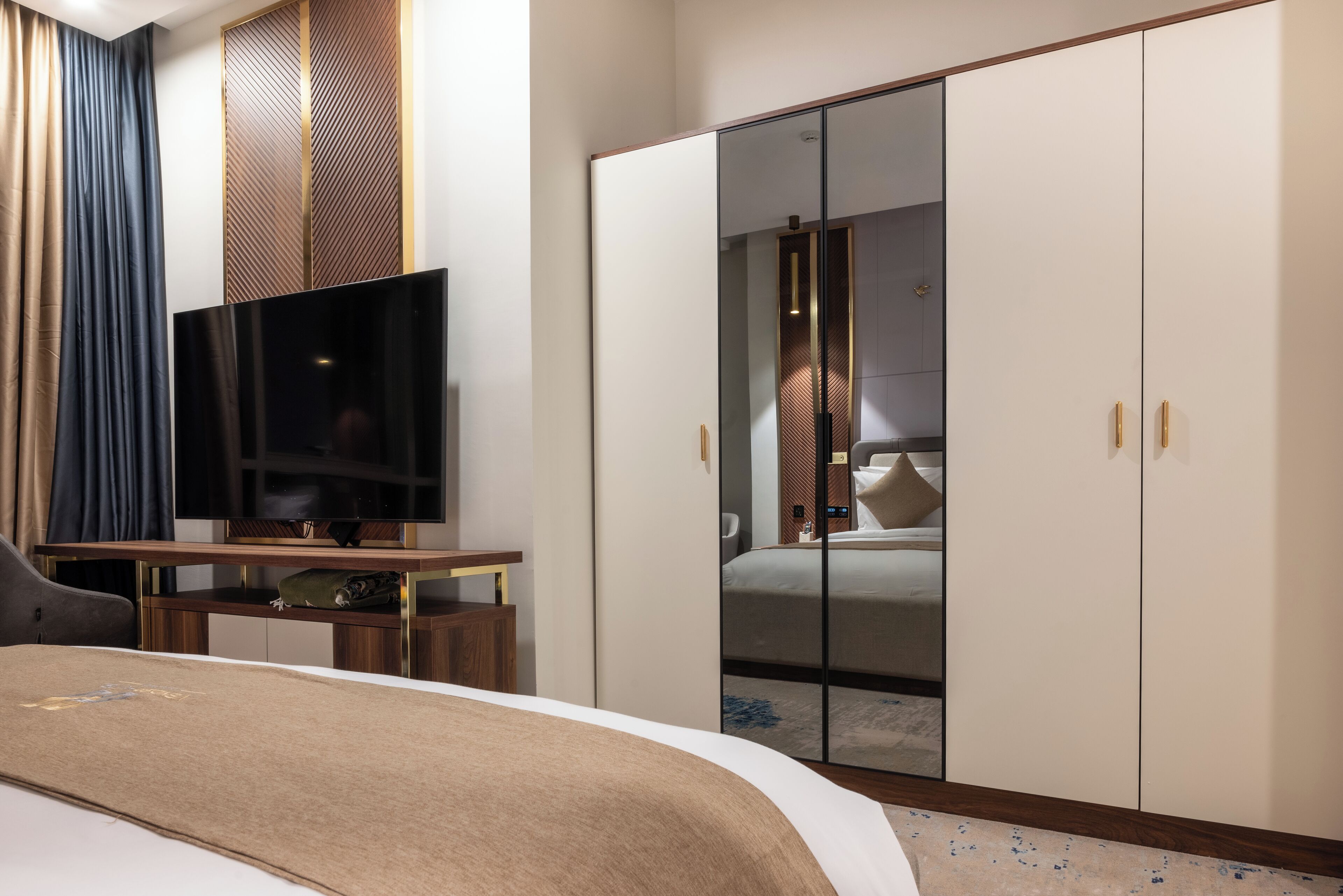 Fender Hotel 0*