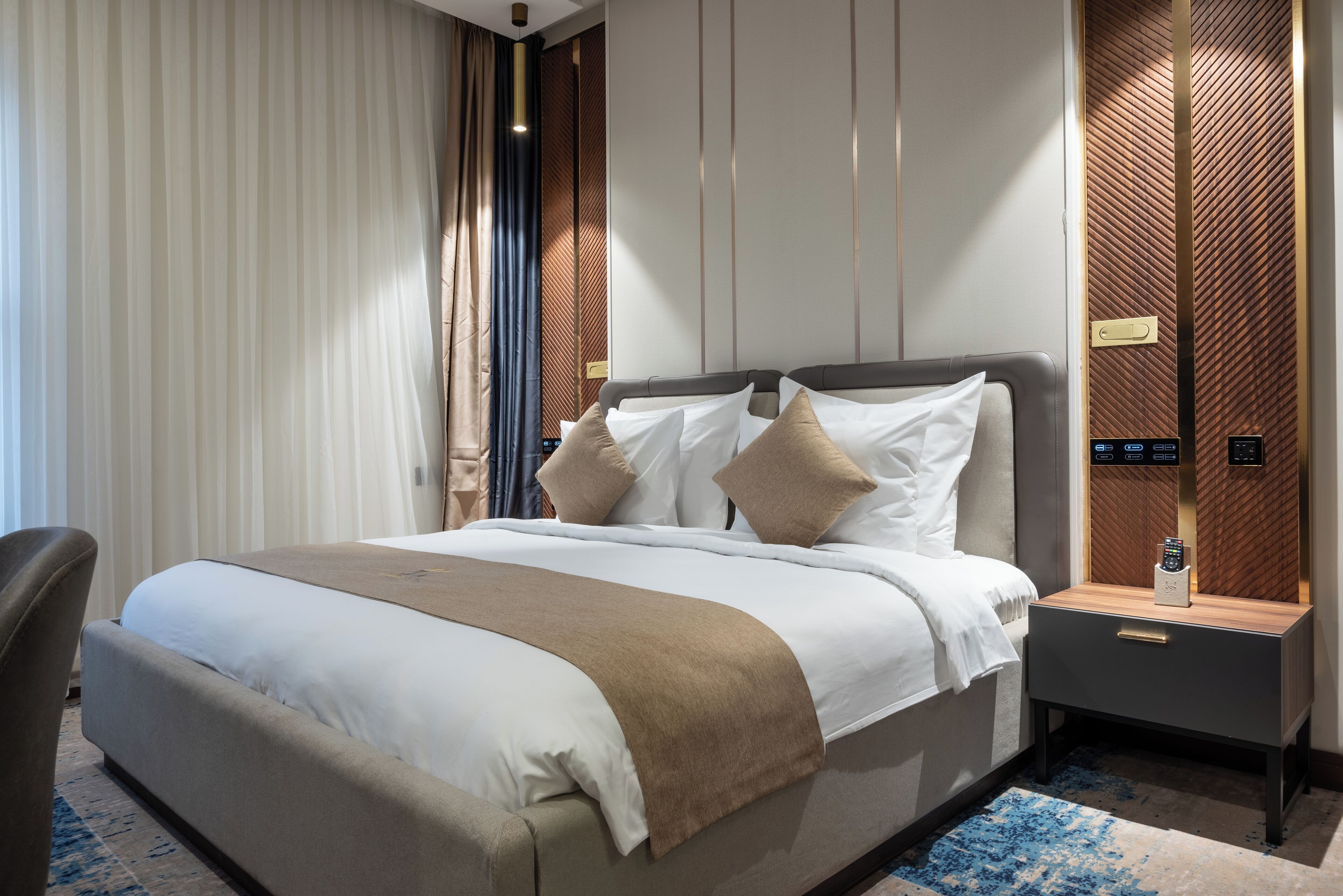 Fender Hotel 0*