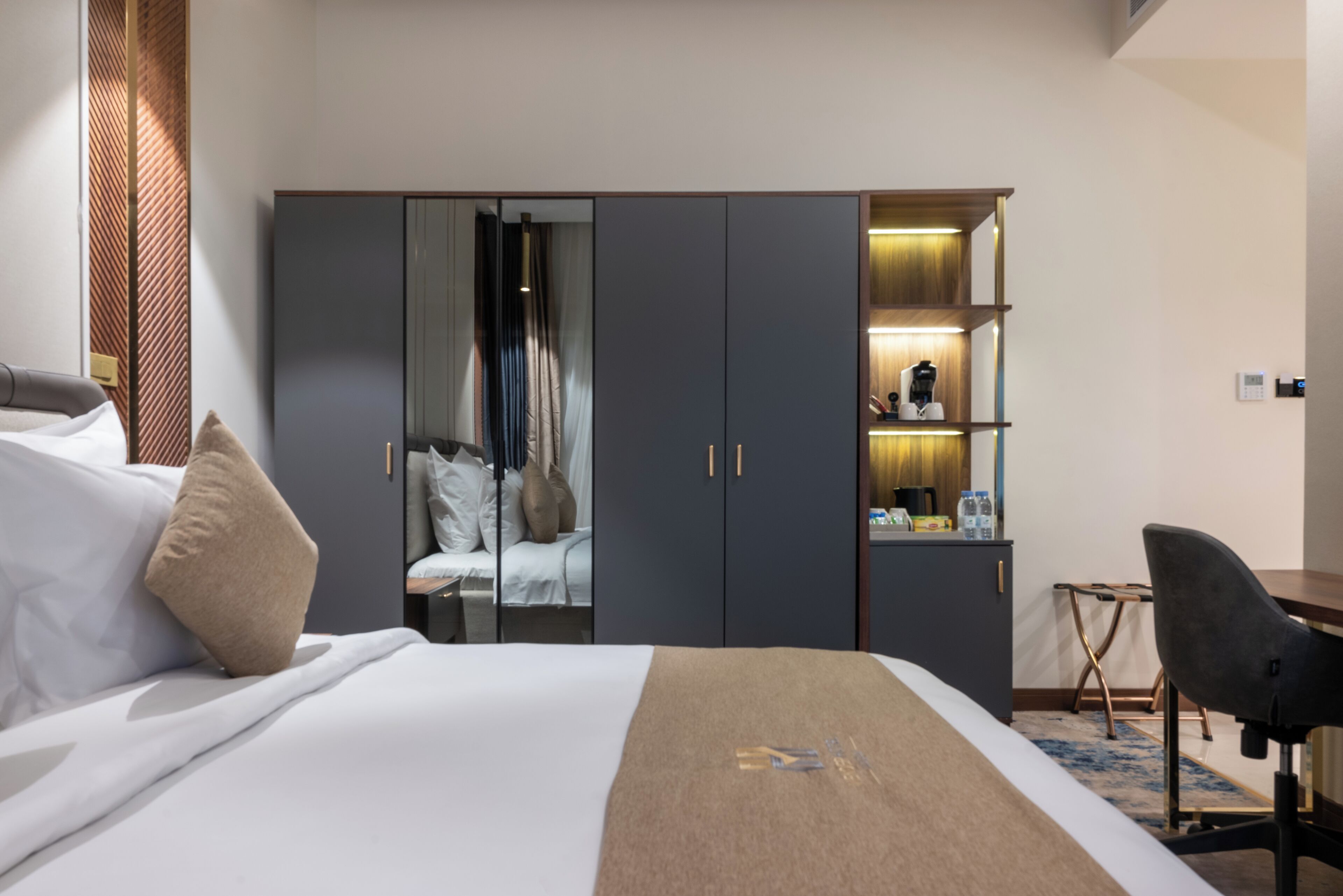Fender Hotel 0*