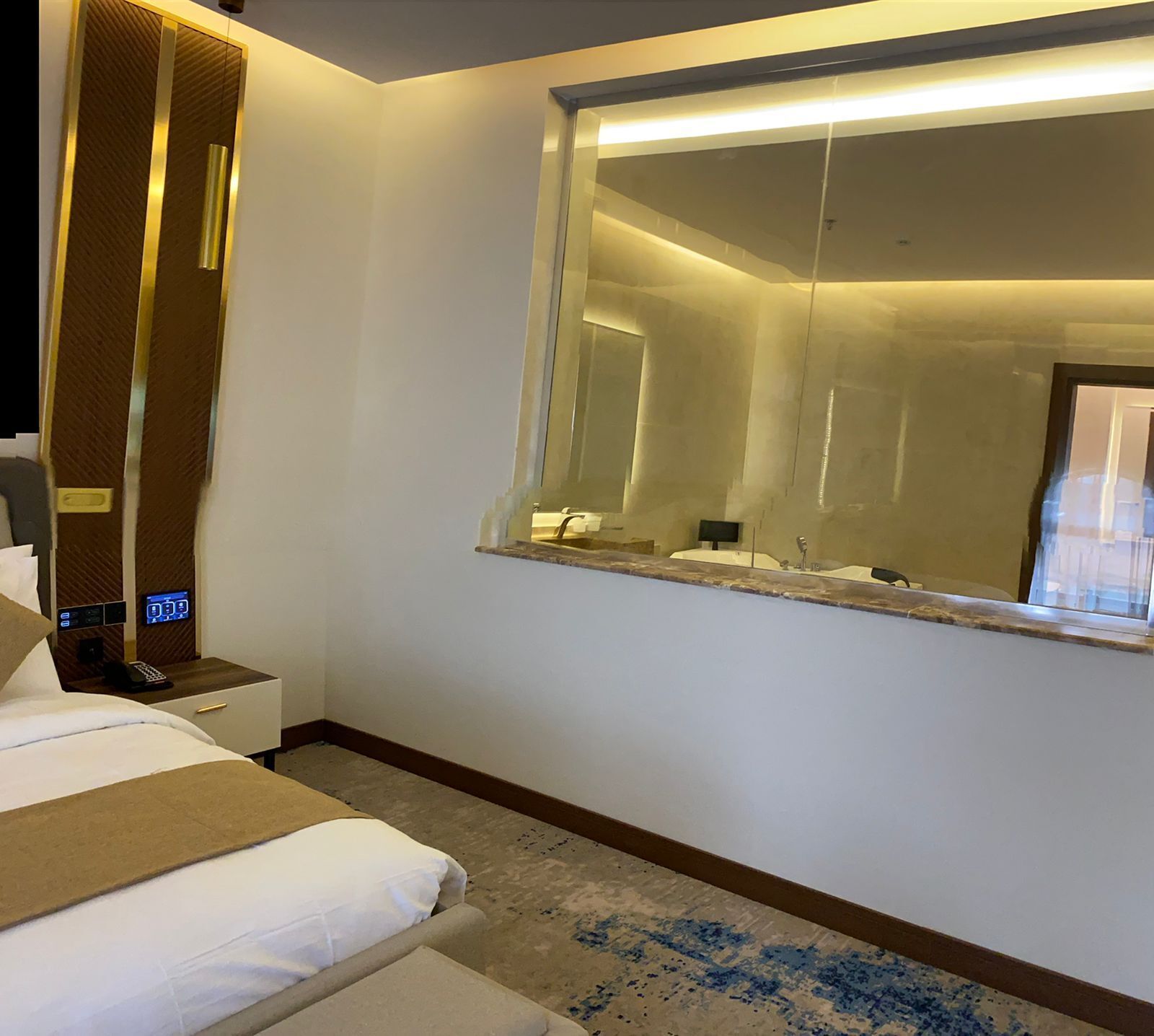 Fender Hotel 0*
