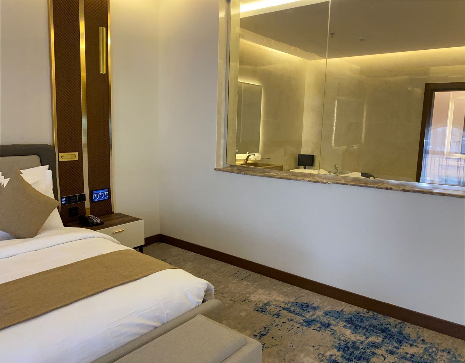 Fender Hotel 0*