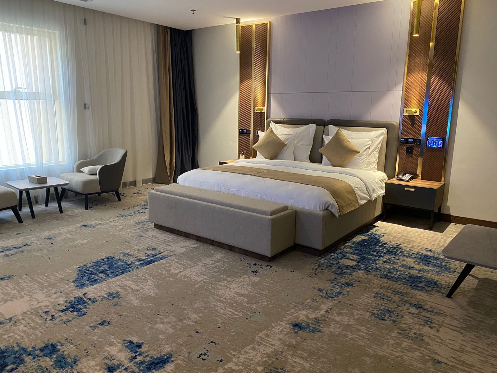 Fender Hotel 0*