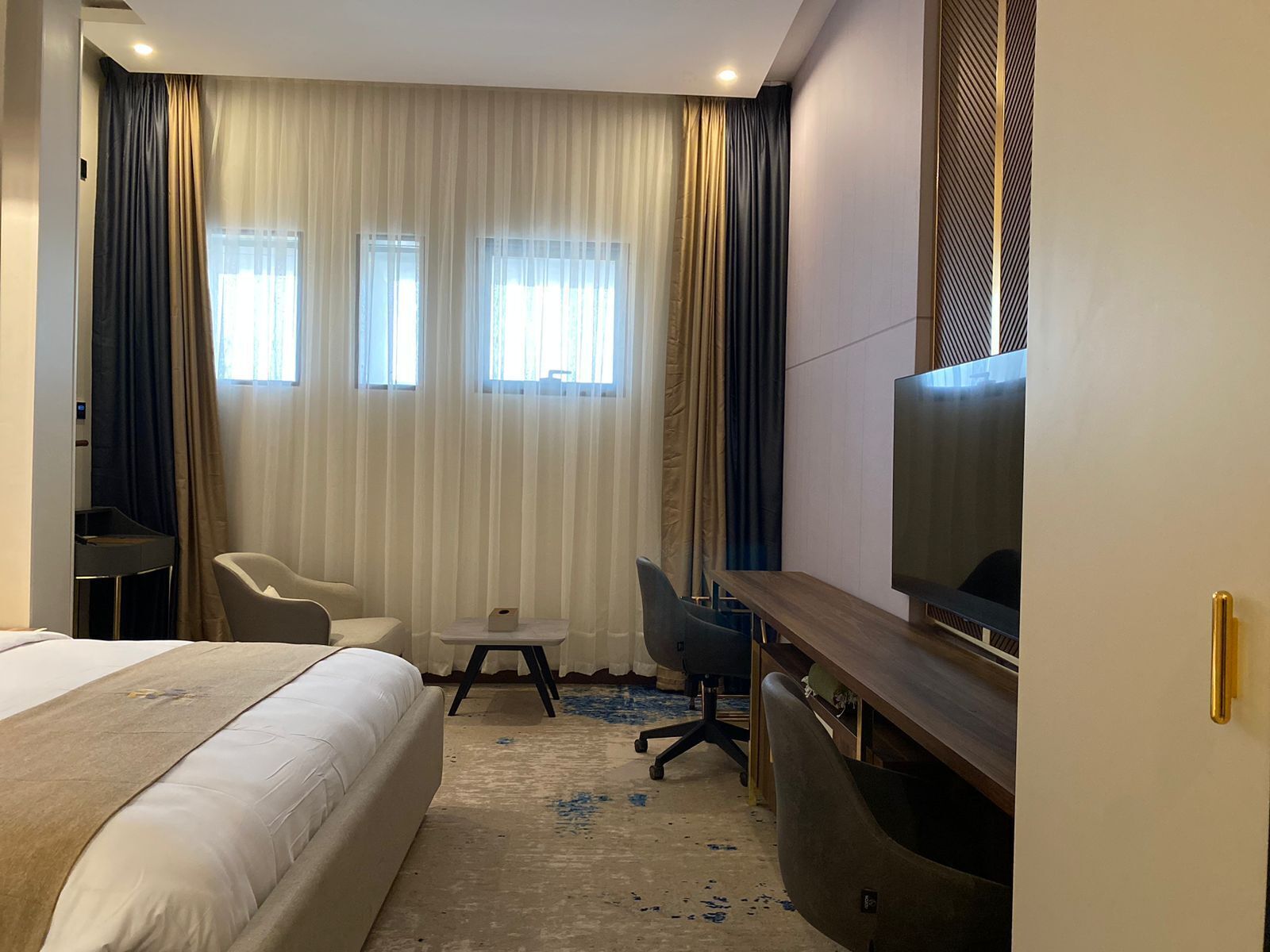 Fender Hotel 0*