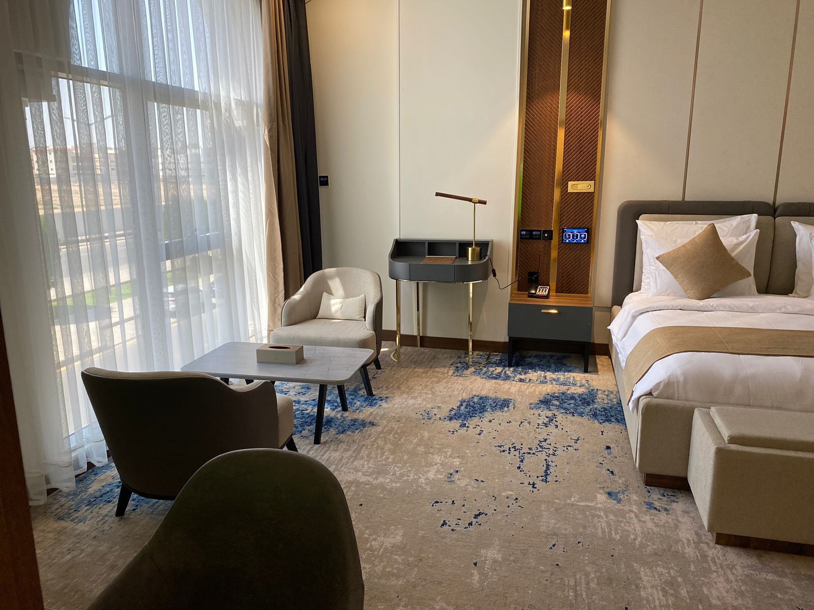 Fender Hotel 0*