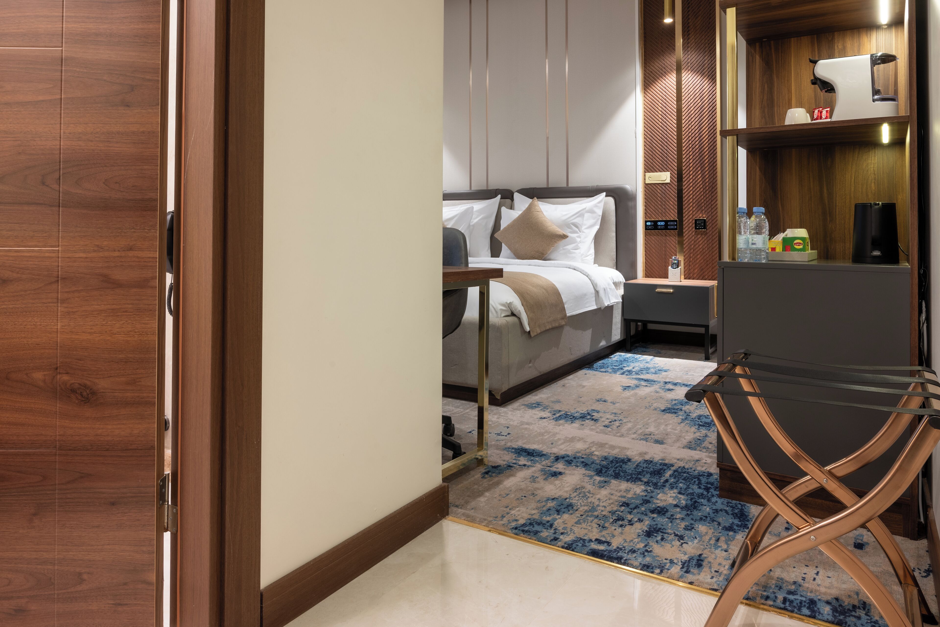Fender Hotel 0*