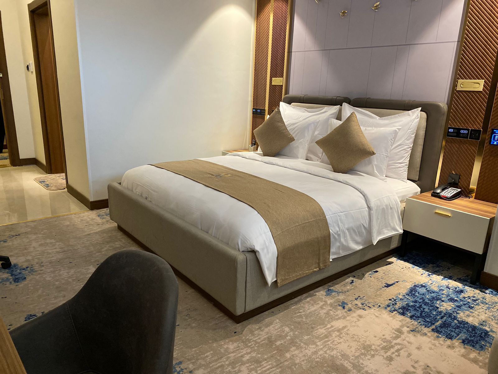 Fender Hotel 0*