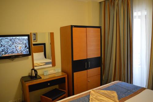 Kingsgate Durrat Hotel 1*