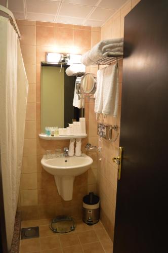 Kingsgate Durrat Hotel 1*