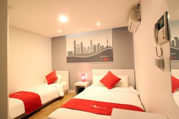 Three Seven Hotel 3*