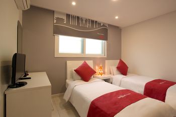 Three Seven Hotel 3*