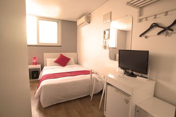 Three Seven Hotel 3*