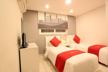 Three Seven Hotel 3*