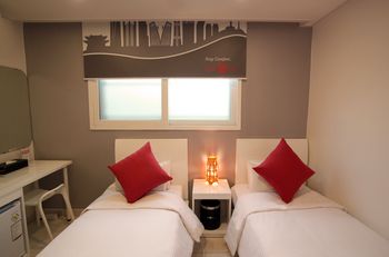 Three Seven Hotel 3*