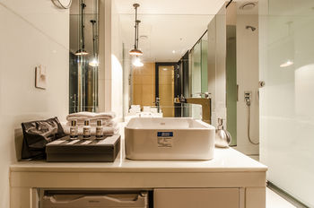 SR Hotel Sadang 3*