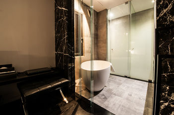 SR Hotel Sadang 3*