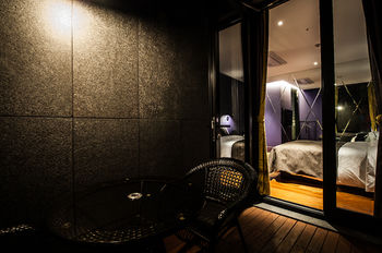 SR Hotel Sadang 3*