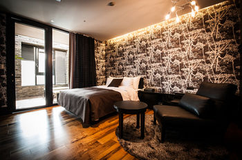 SR Hotel Sadang 3*